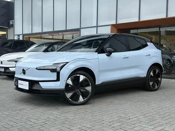 Volvo EX30 - Imagem 1