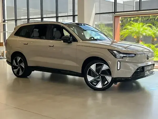 Volvo Ex90 - Imagem 2