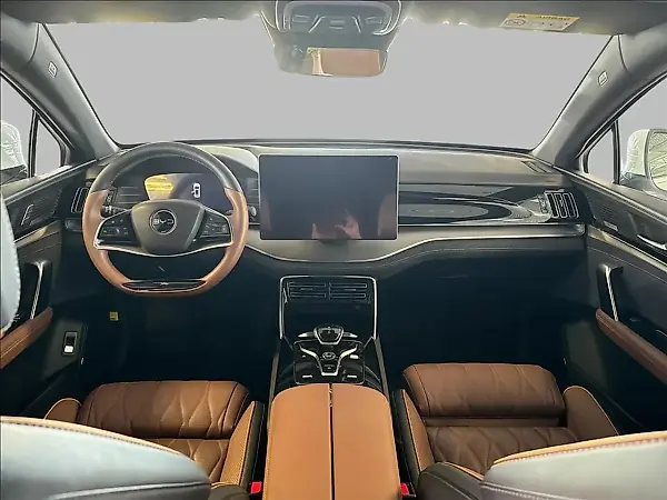 BYD Tang - Imagem 9