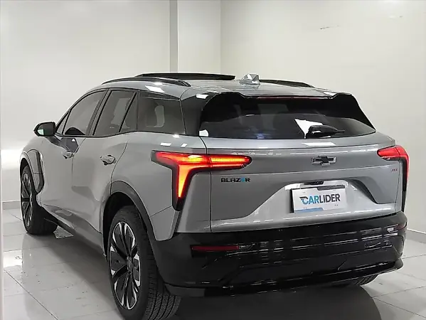 Chevrolet Blazer EV - Imagem 11