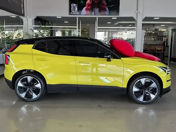 Volvo EX30 - Imagem 8