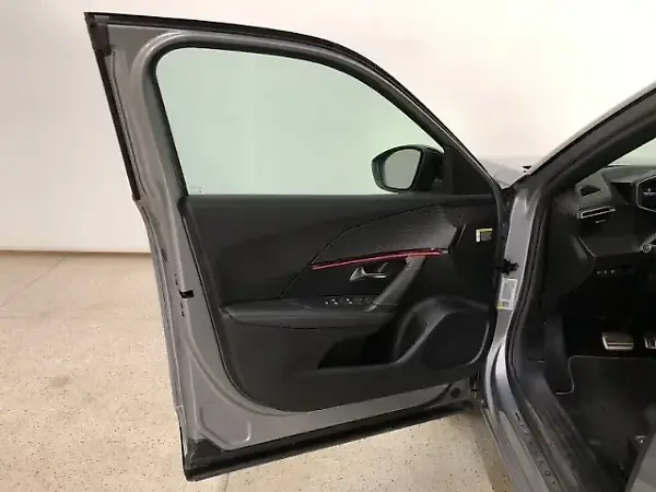 Peugeot E-2008 - Imagem 9