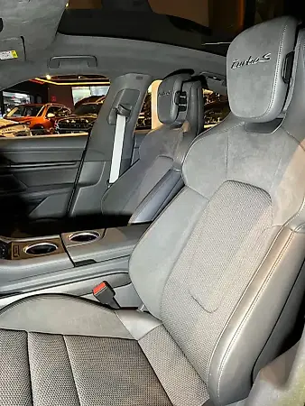 Porsche Taycan - Imagem 8