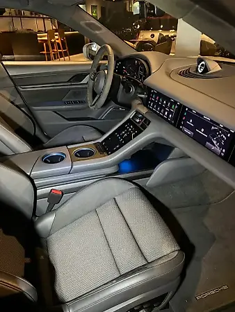 Porsche Taycan - Imagem 9