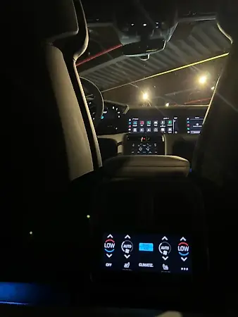 Porsche Taycan - Imagem 12
