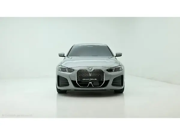 BMW I4 Edrive40 - Imagem 8