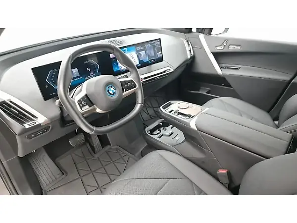 BMW Ix - Imagem 9