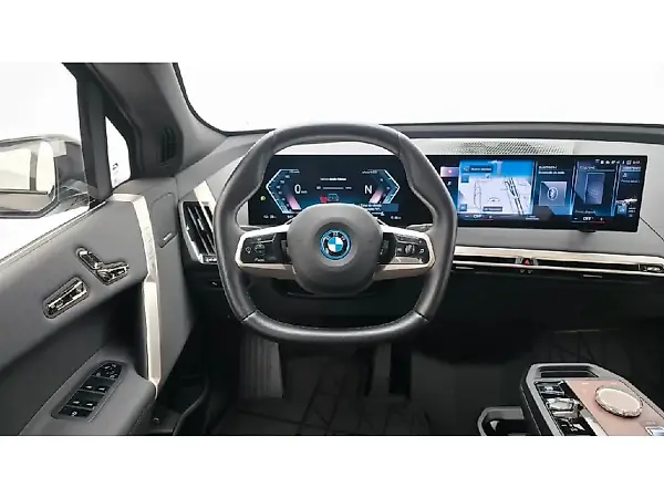 BMW Ix - Imagem 11