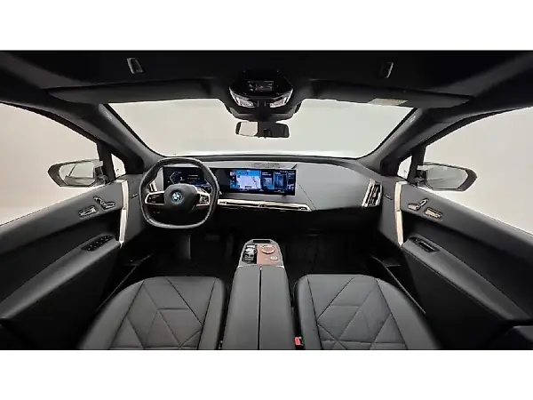 BMW Ix - Imagem 14