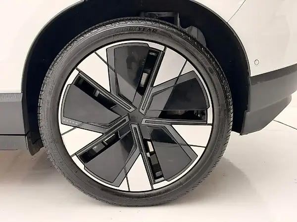 Volvo EX30 - Imagem 8