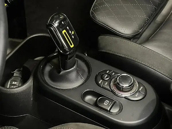 Mini Cooper SE - Imagem 11