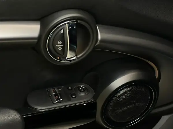 Mini Cooper SE - Imagem 14