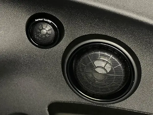 Mini Cooper SE - Imagem 16