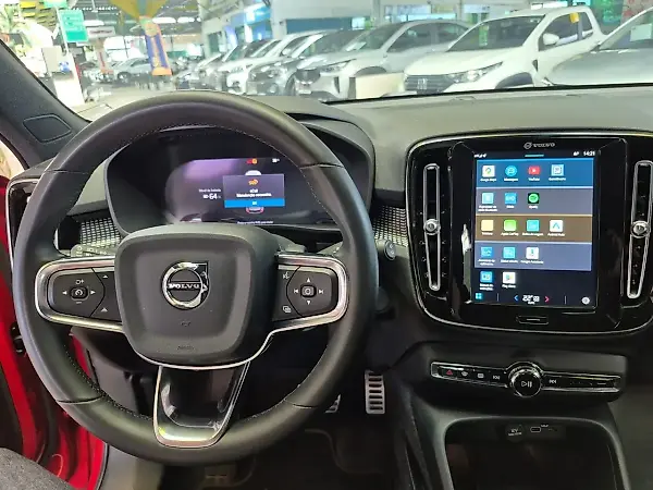 Volvo XC40 Recharge - Imagem 15