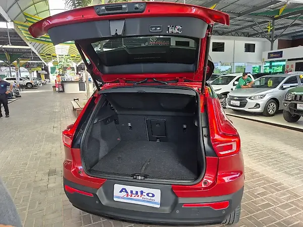 Volvo XC40 Recharge - Imagem 18