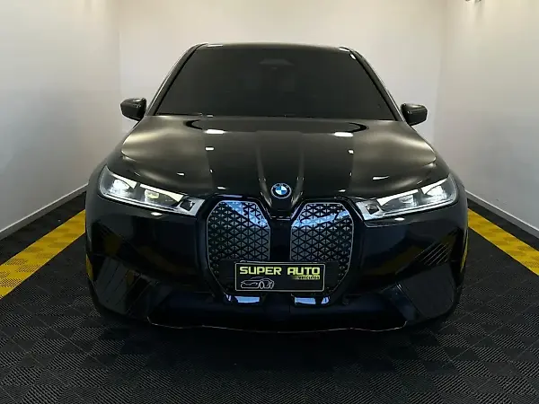 BMW Ix - Imagem 3