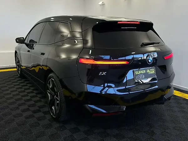 BMW Ix - Imagem 5