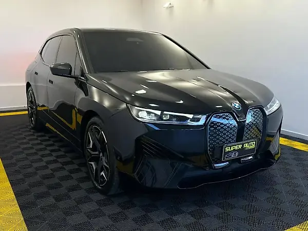 BMW Ix - Imagem 4