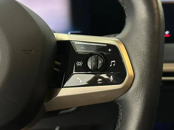 BMW Ix - Imagem 12