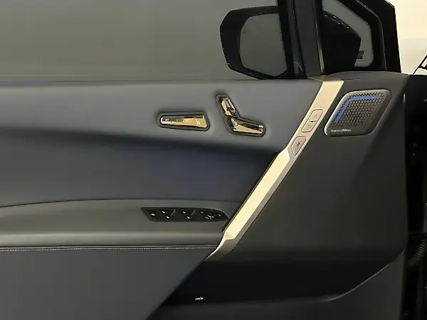 BMW Ix - Imagem 17