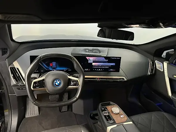 BMW Ix - Imagem 16