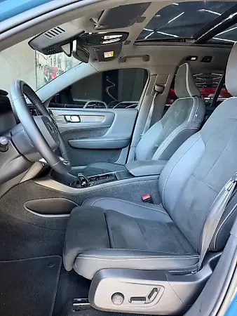 Volvo XC40 Recharge - Imagem 9