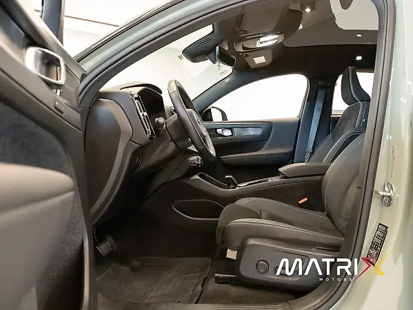 Volvo C40 Recharge - Imagem 13