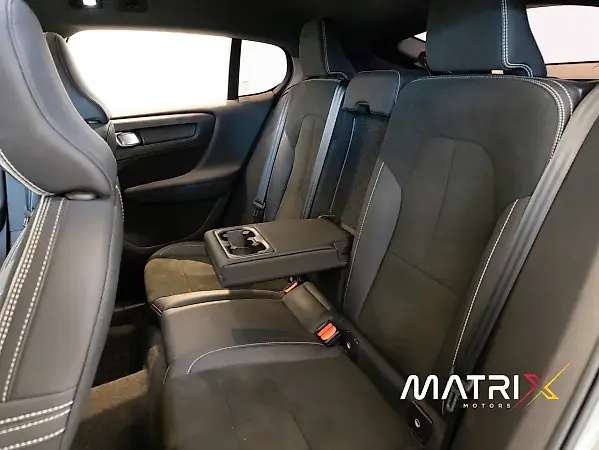 Volvo C40 Recharge - Imagem 16
