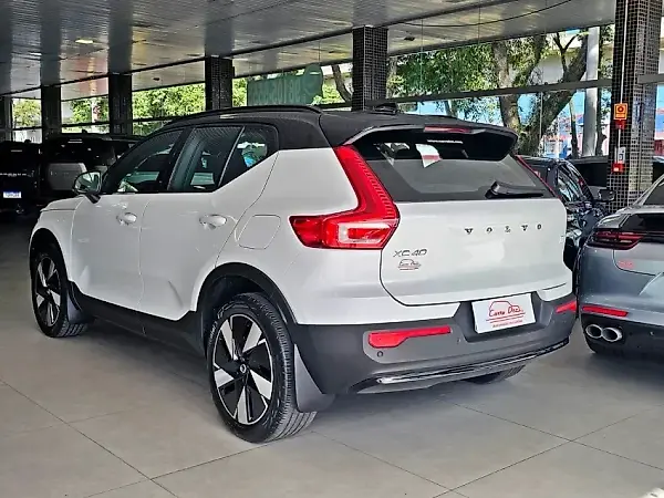 Volvo XC40 Recharge - Imagem 2