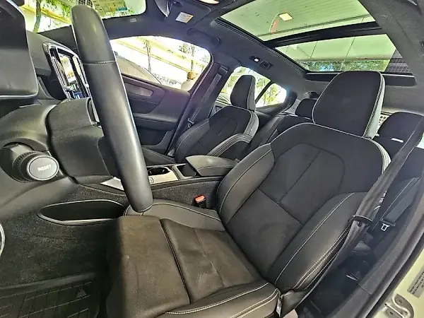 Volvo XC40 Recharge - Imagem 3