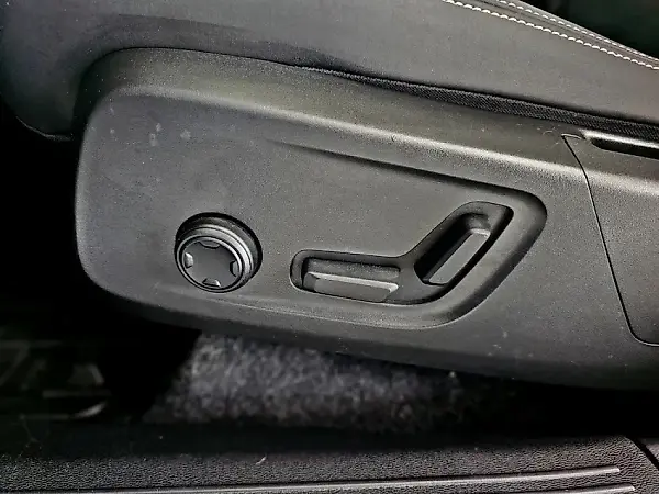 Volvo XC40 Recharge - Imagem 10
