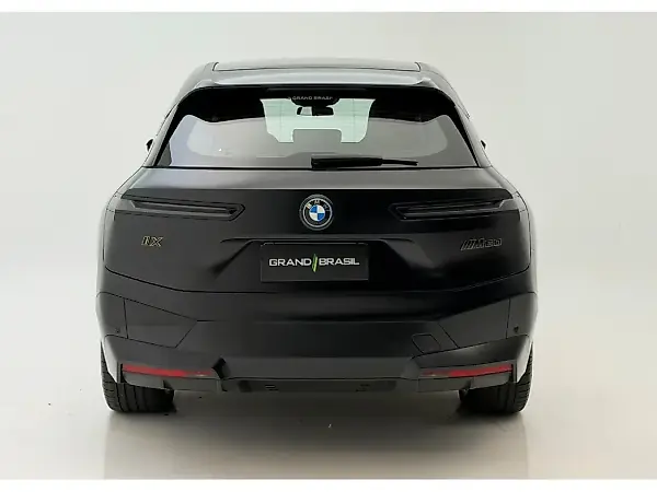 BMW Ix - Imagem 4