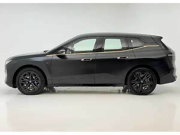 BMW Ix - Imagem 6