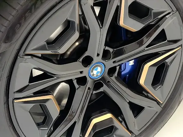 BMW Ix - Imagem 10