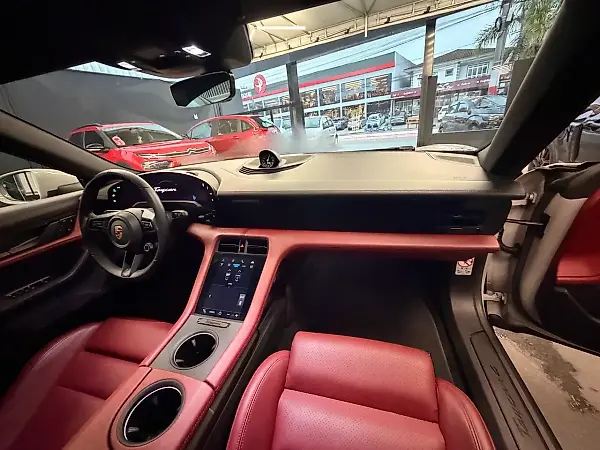 Porsche Taycan - Imagem 2