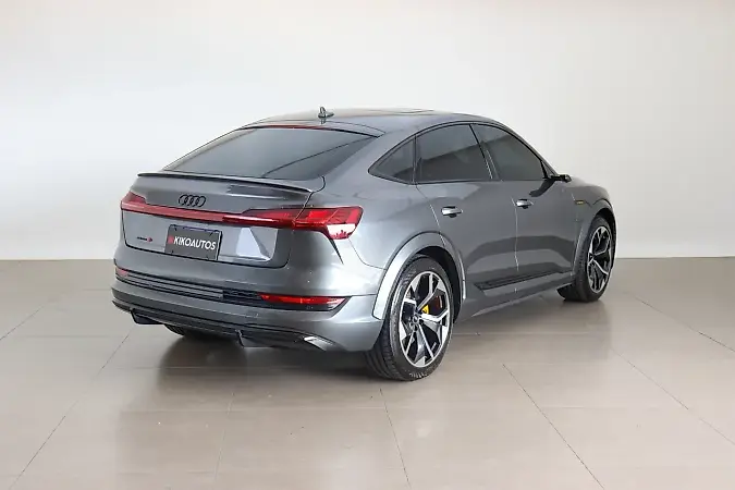 Audi E-tron S Sportback - Imagem 4
