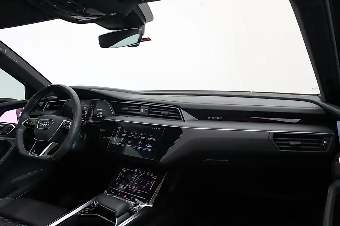 Audi E-tron S Sportback - Imagem 11