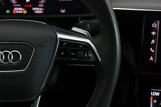 Audi E-tron S Sportback - Imagem 15