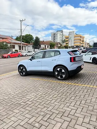 Volvo EX30 - Imagem 3