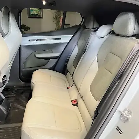 Volvo EX30 - Imagem 13