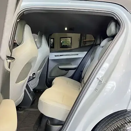 Volvo EX30 - Imagem 14