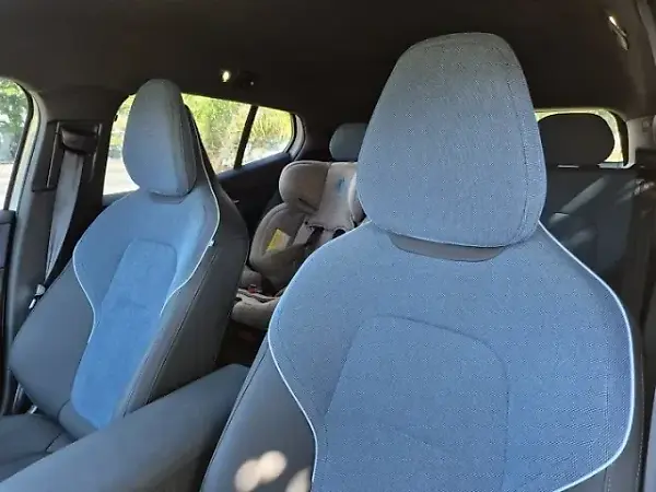 Volvo EX30 - Imagem 10