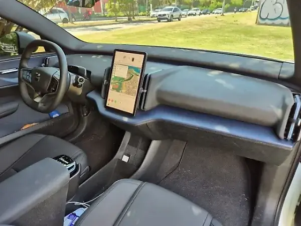 Volvo EX30 - Imagem 12
