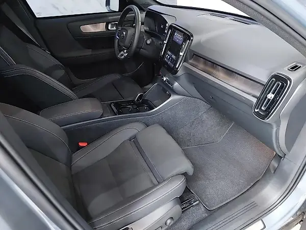 Volvo XC40 Recharge - Imagem 5