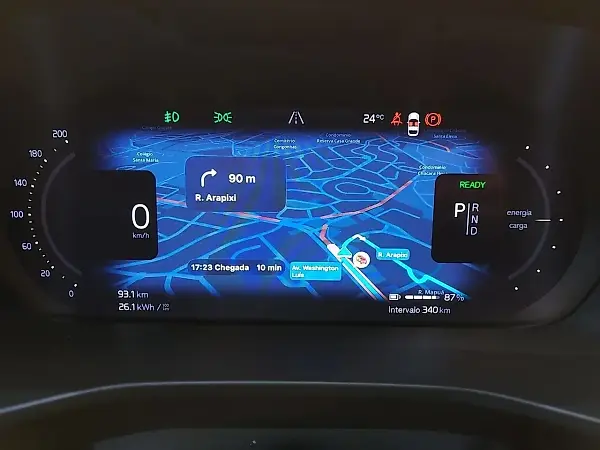 Volvo XC40 Recharge - Imagem 13
