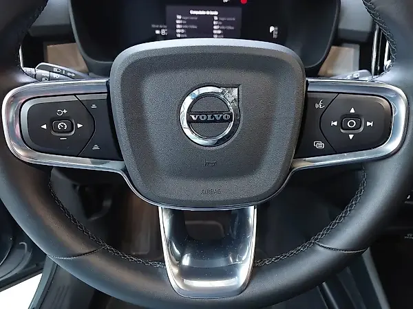 Volvo XC40 Recharge - Imagem 17