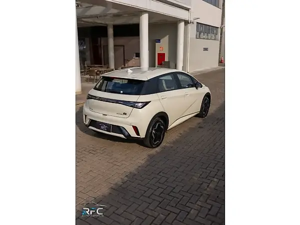 BYD Dolphin - Imagem 12