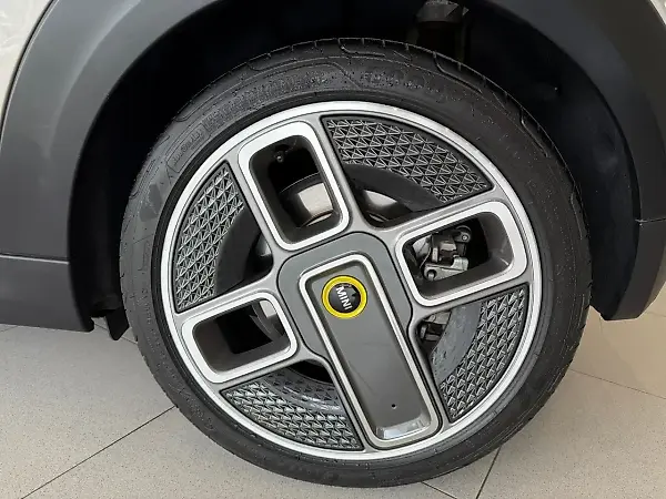 Mini Cooper SE - Imagem 16
