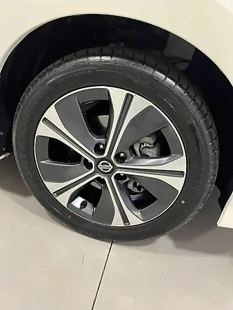 Nissan Leaf - Imagem 11