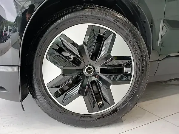 Volvo EX30 - Imagem 5